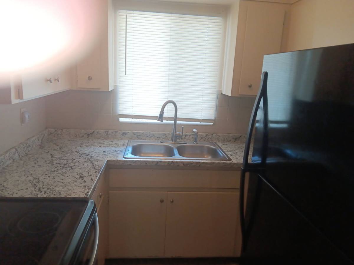Apartment for rent at 5860 22nd Ave N, Saint Petersburg, FL 33710
