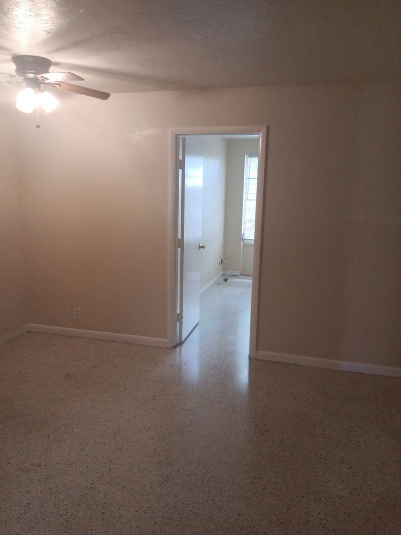 Apartment for rent at 5860 22nd Ave N, Saint Petersburg, FL 33710