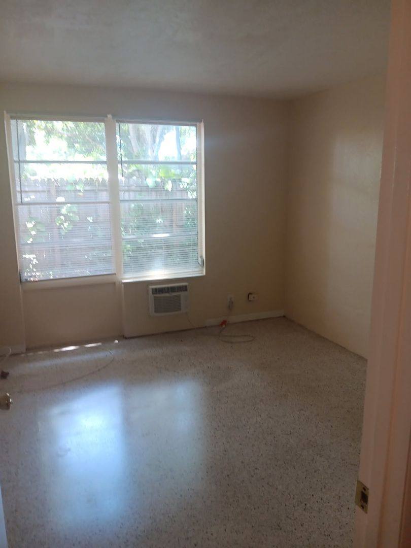 Apartment for rent at 5860 22nd Ave N, Saint Petersburg, FL 33710