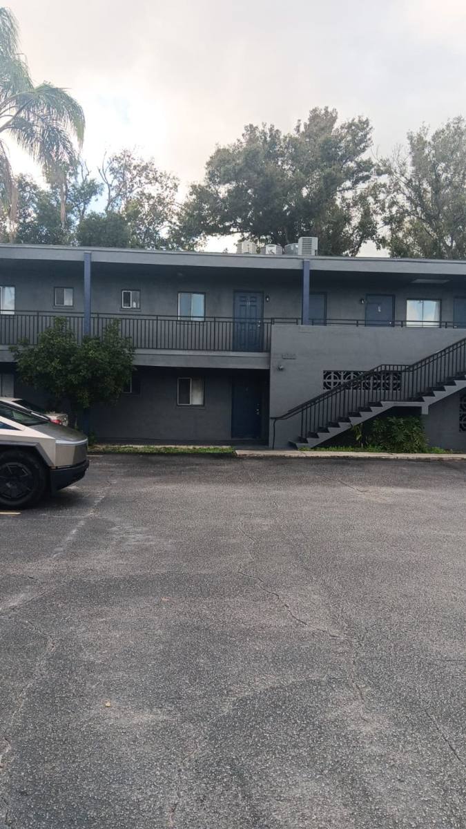 Apartment for rent at 5860 22nd Ave N, Saint Petersburg, FL 33710