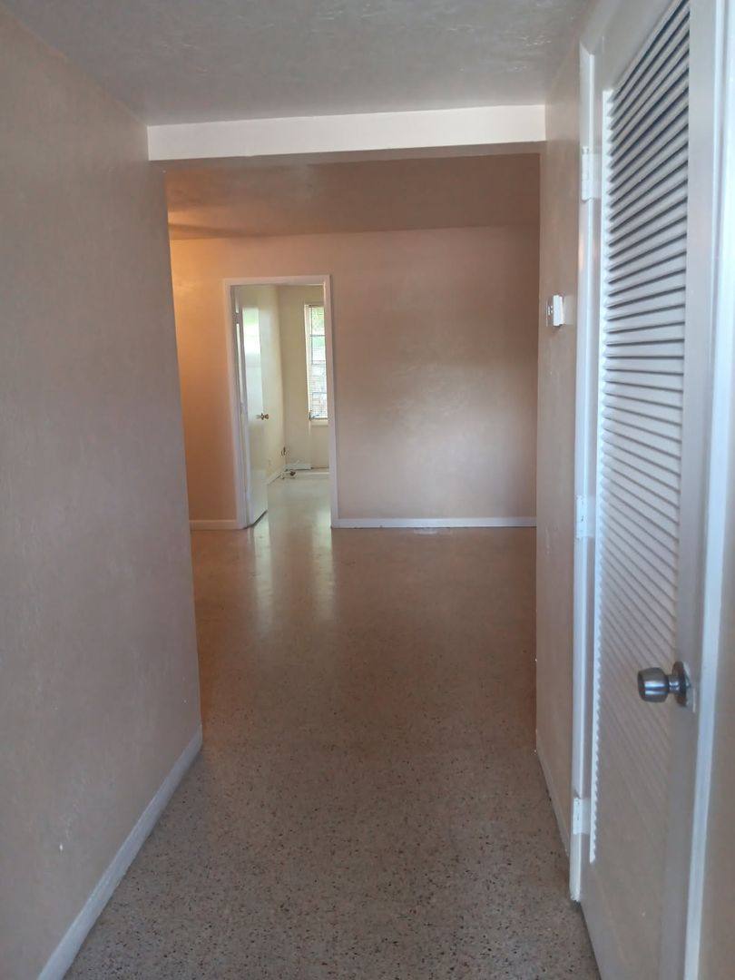 Apartment for rent at 5860 22nd Ave N, Saint Petersburg, FL 33710