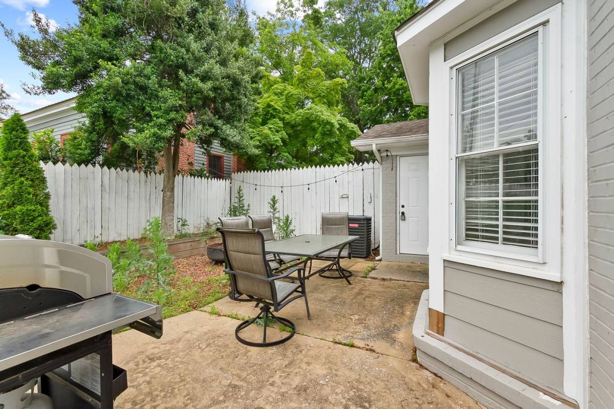 House for rent at 301 19th Ave, Tuscaloosa, AL 35401