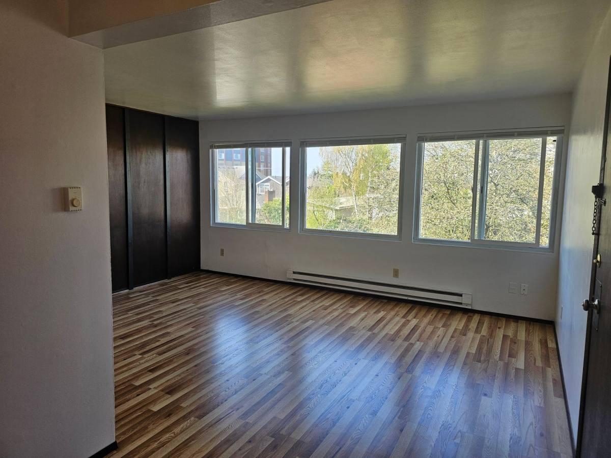 Apartment for rent at 6314 42nd Ave SW, Seattle, WA 98136