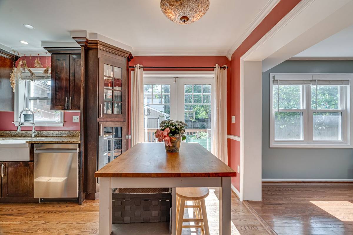 House for rent at 2848 Fairhaven Ave, Alexandria, VA 22303