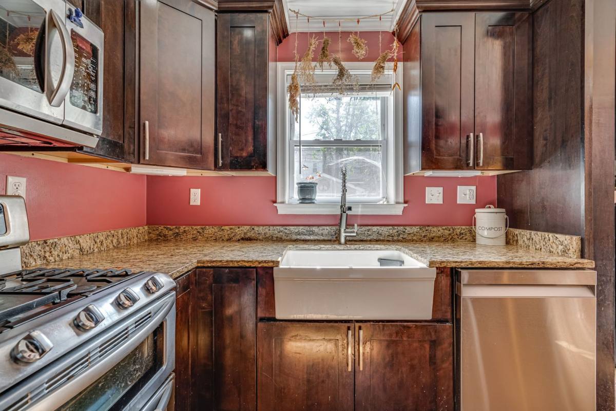 House for rent at 2848 Fairhaven Ave, Alexandria, VA 22303