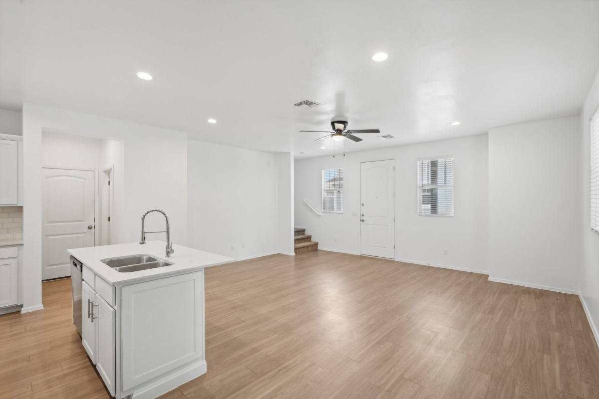 Apartment for rent at 4314 W Charter Oak Rd, Glendale, AZ 85304