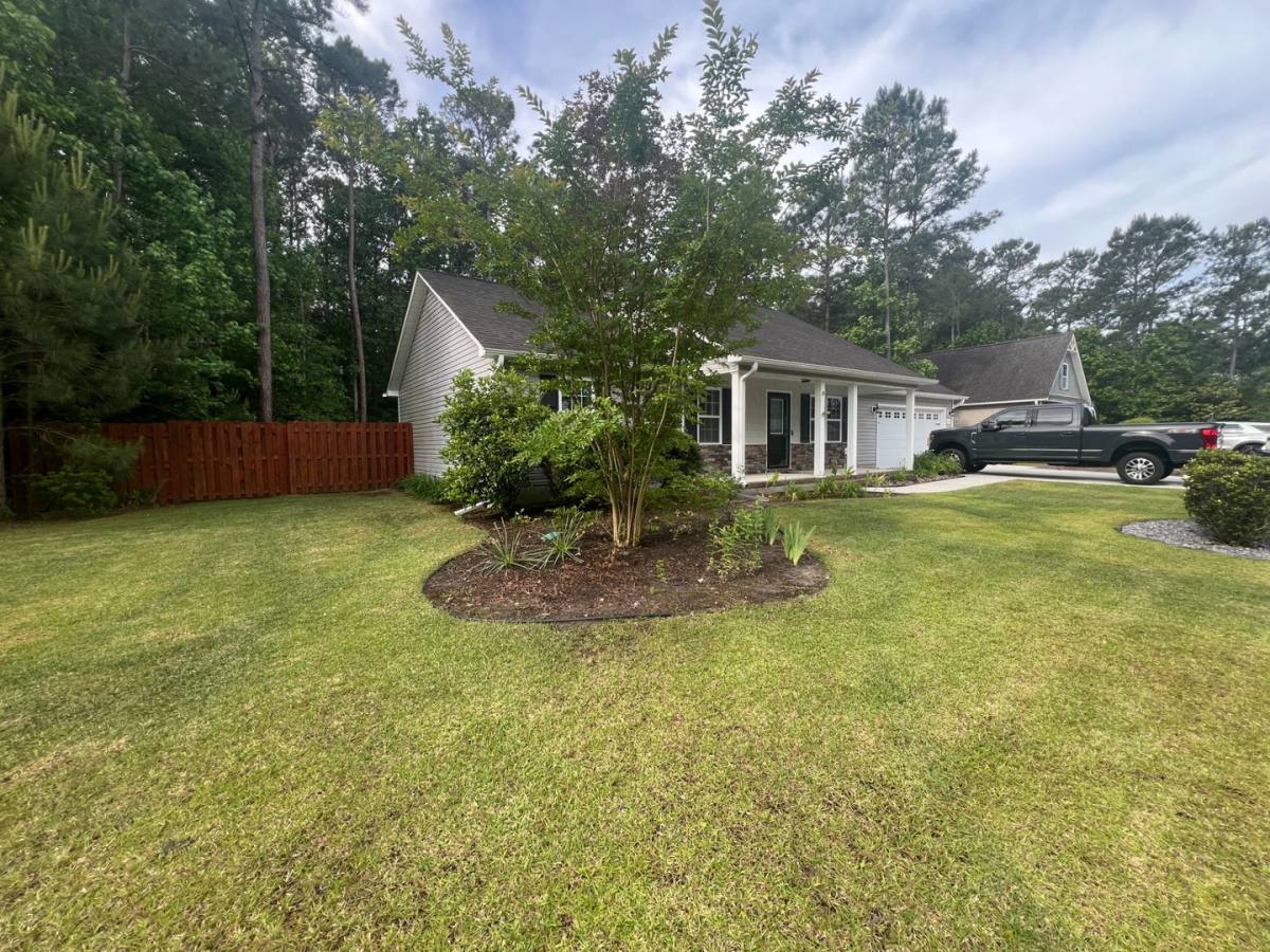 House for rent at 864 Old Folkstone Rd, Sneads Ferry, NC 28460