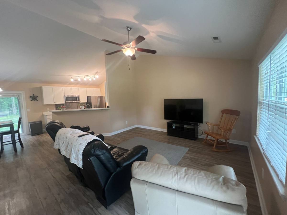 House for rent at 864 Old Folkstone Rd, Sneads Ferry, NC 28460