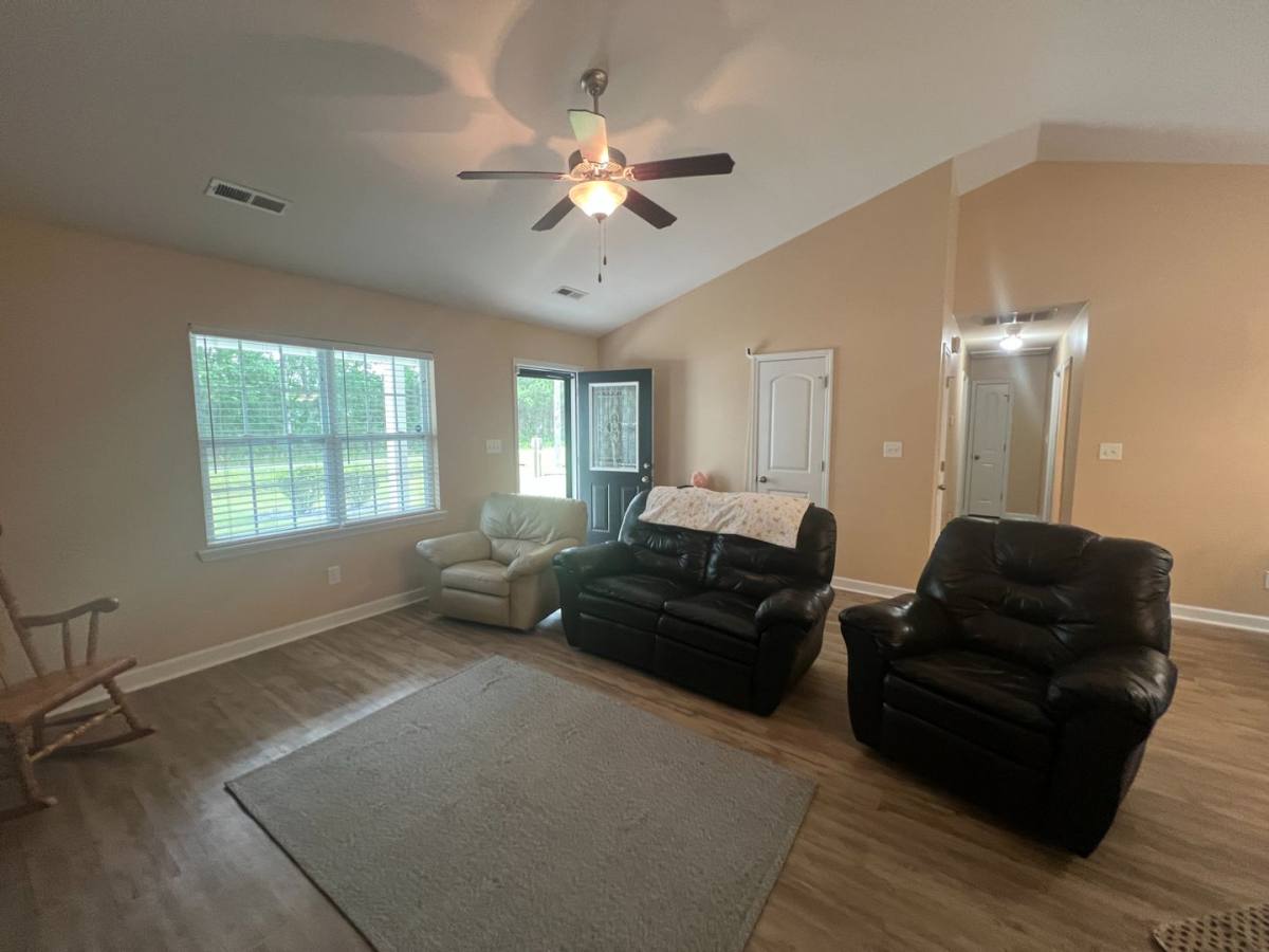 House for rent at 864 Old Folkstone Rd, Sneads Ferry, NC 28460