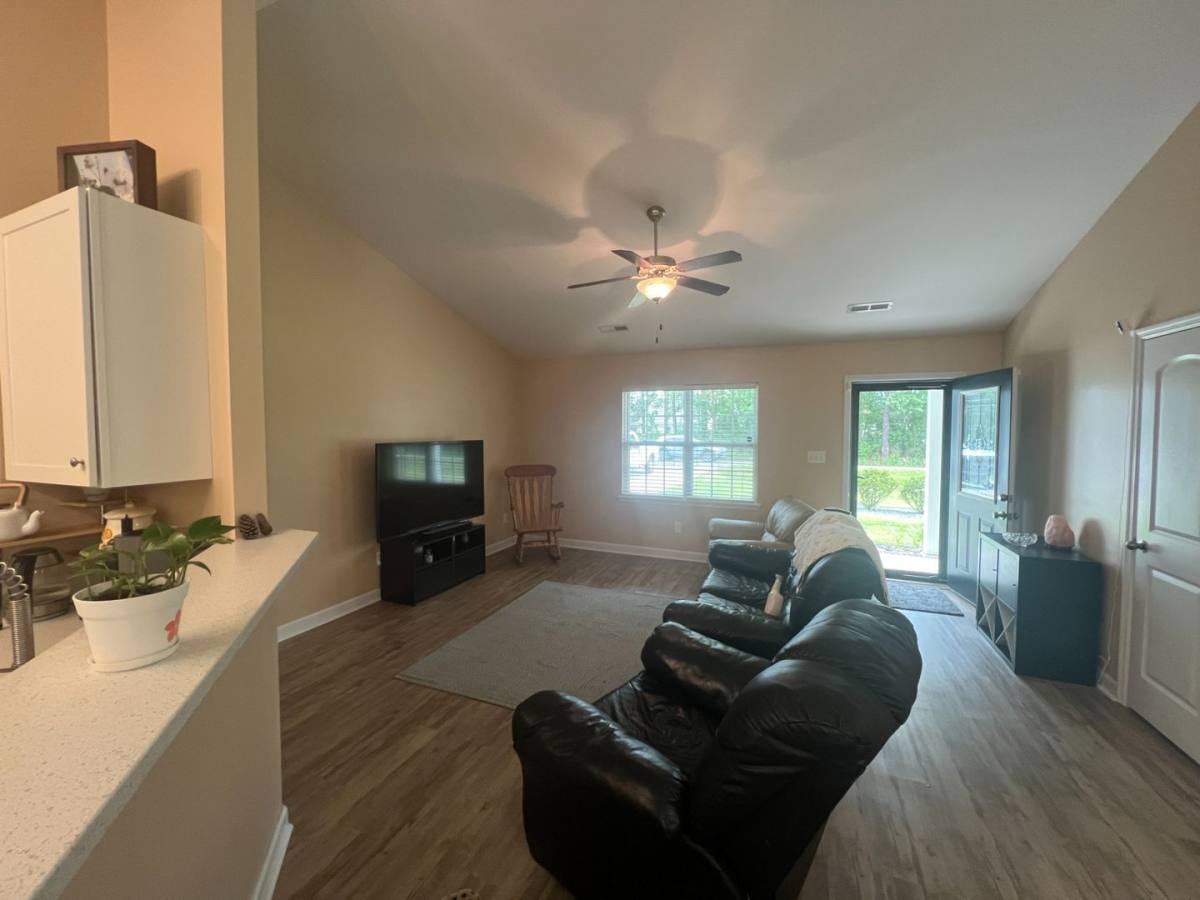 House for rent at 864 Old Folkstone Rd, Sneads Ferry, NC 28460