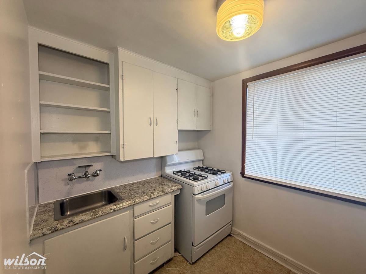 Apartment for rent at 606 S 6th Ave, Yakima, WA 98902
