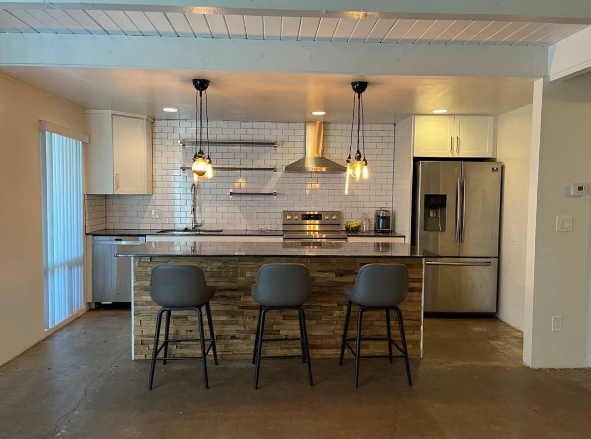 Townhouse for rent at 3318 N 18th Ave, Phoenix, AZ 85015