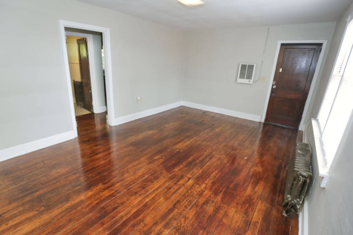 Apartment for rent at 317 E 12th St, Anniston, AL 36207