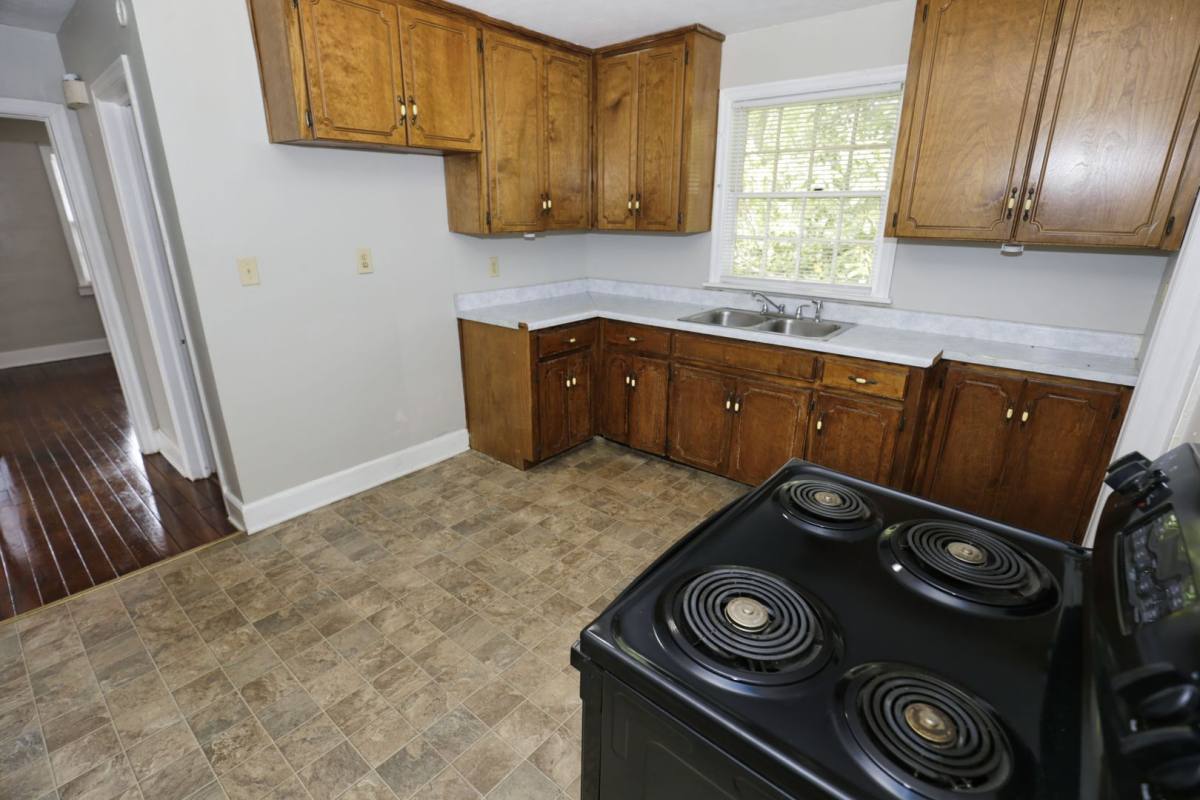 Apartment for rent at 317 E 12th St, Anniston, AL 36207