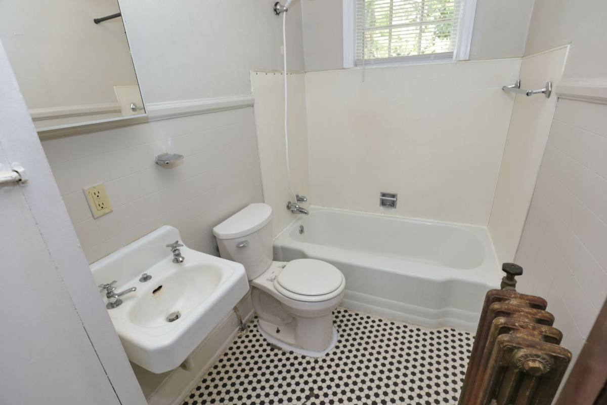 Apartment for rent at 317 E 12th St, Anniston, AL 36207