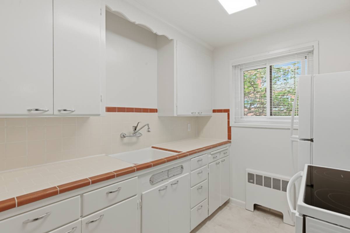 Apartment for rent at 1206 Queen Anne Ave N, Seattle, WA 98109