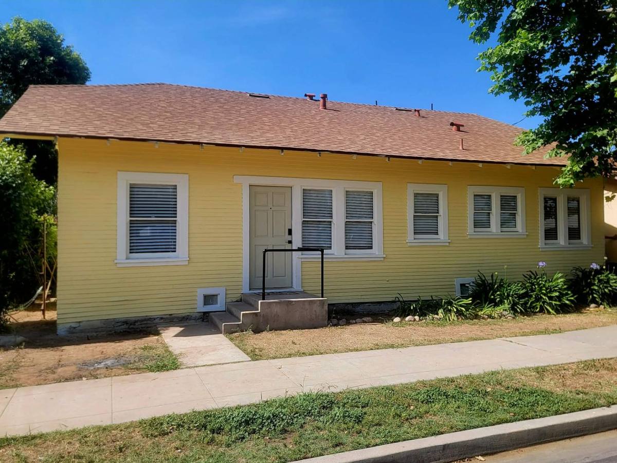 Apartment for rent at 261-263 S C St, Exeter, CA 93221