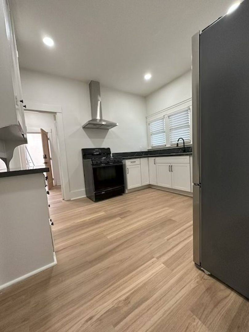 Apartment for rent at 261-263 S C St, Exeter, CA 93221