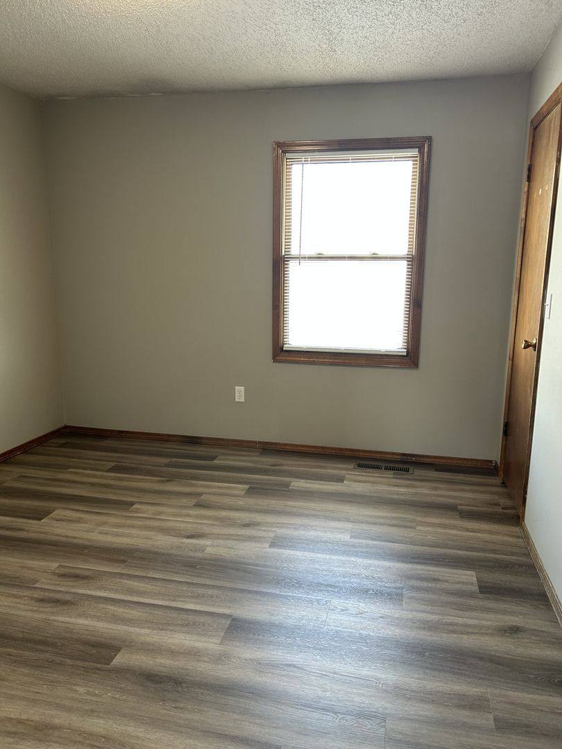 Townhouse for rent at 207 E Carlton, Pittsburg, KS 66762