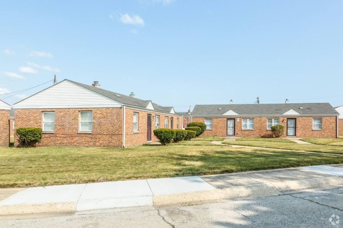 Apartment for rent at 2301 Waverly Dr, Gary, IN 46404
