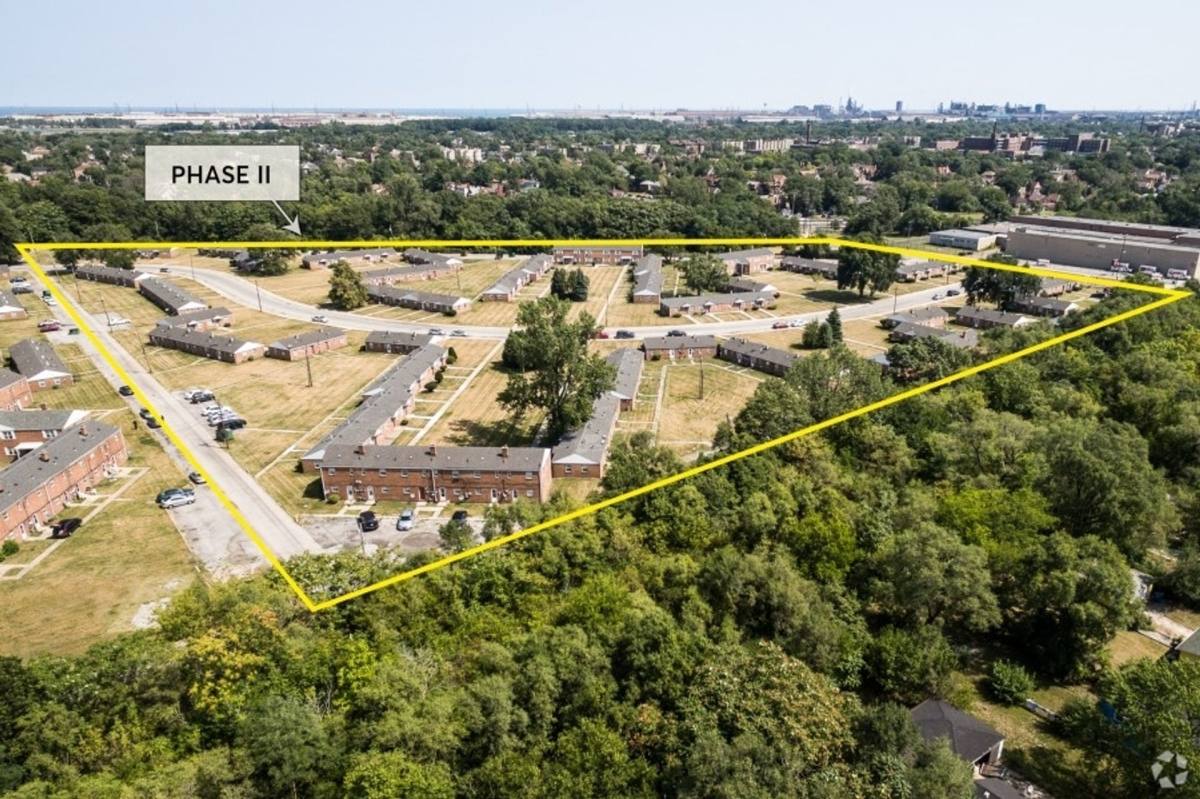 Apartment for rent at 2301 Waverly Dr, Gary, IN 46404