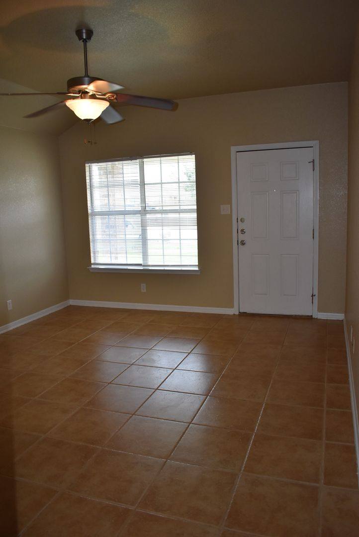 Apartment for rent at 1600 Nicholas Circle, Killeen, TX 76542