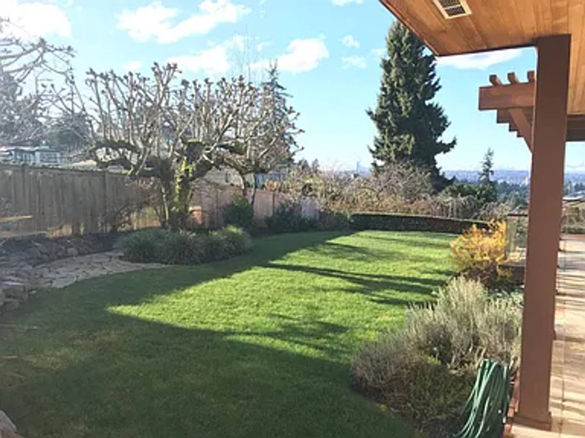 House for rent at 9641 NE 29th St, Bellevue, WA 98004