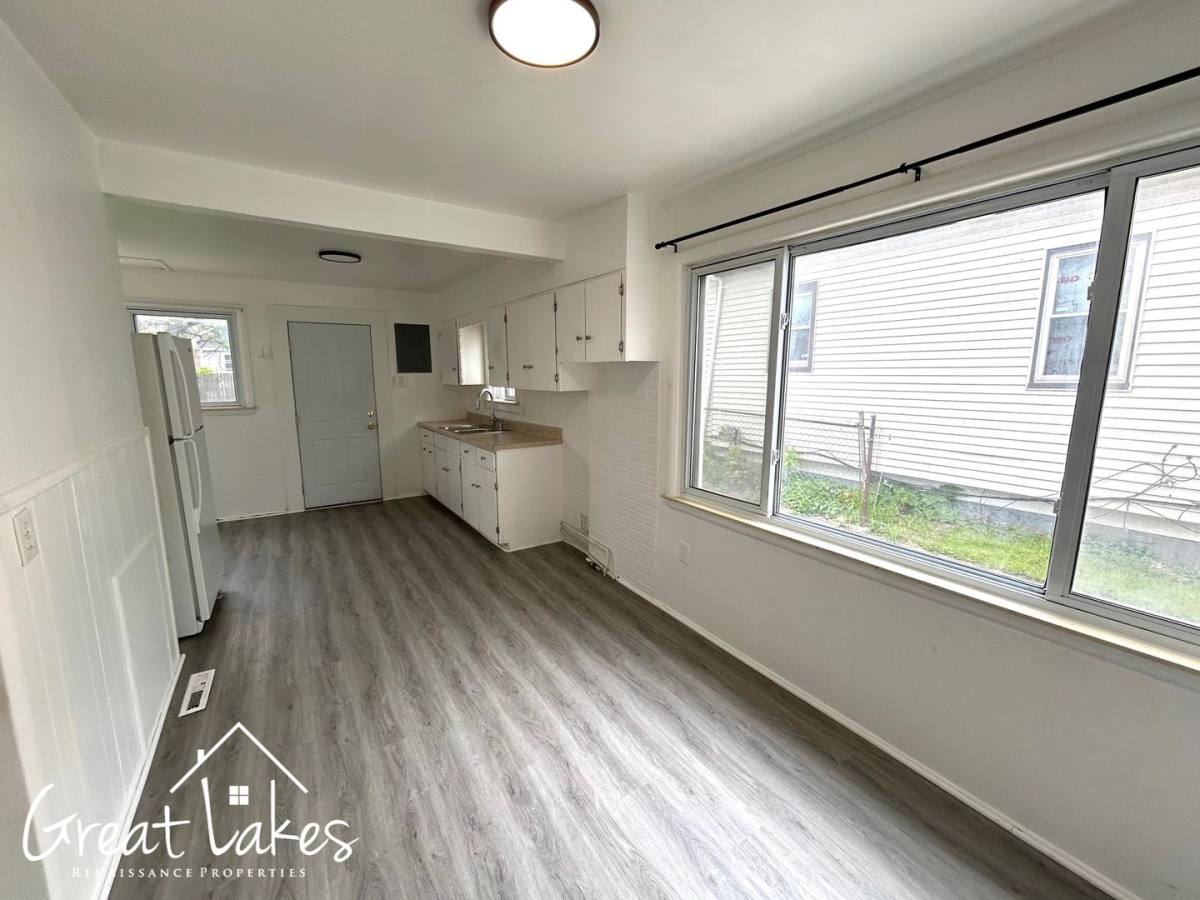 House for rent at 7511 Toepfer Rd, Warren, MI 48091
