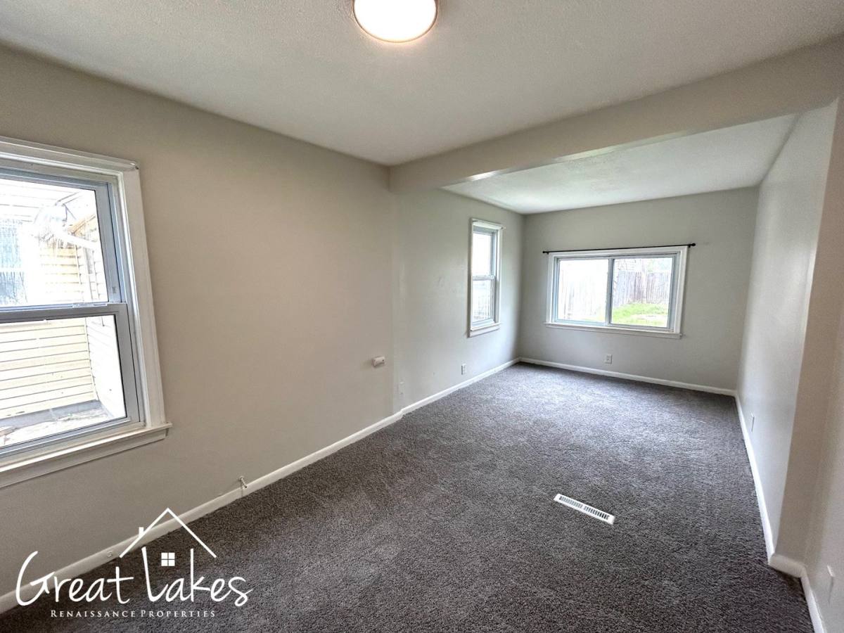 House for rent at 7511 Toepfer Rd, Warren, MI 48091