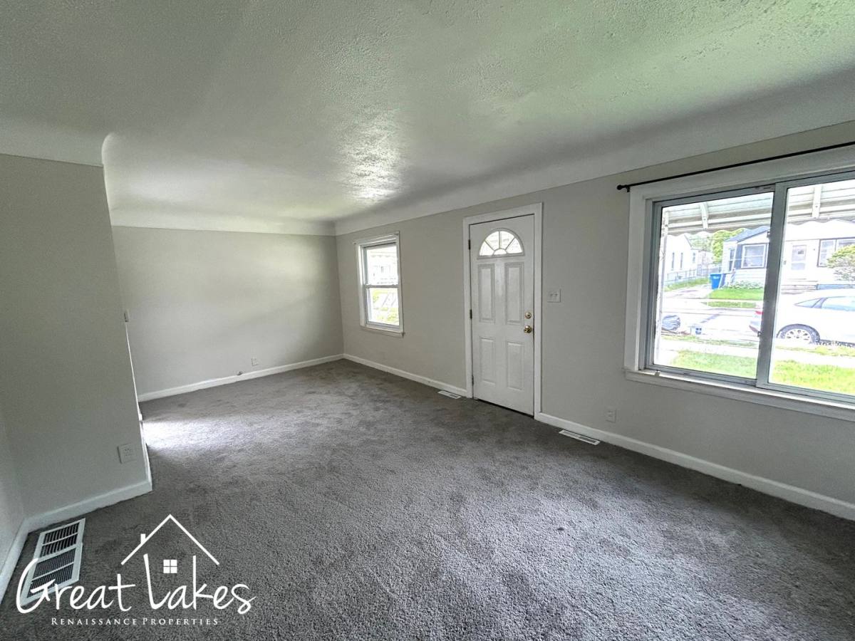 House for rent at 7511 Toepfer Rd, Warren, MI 48091