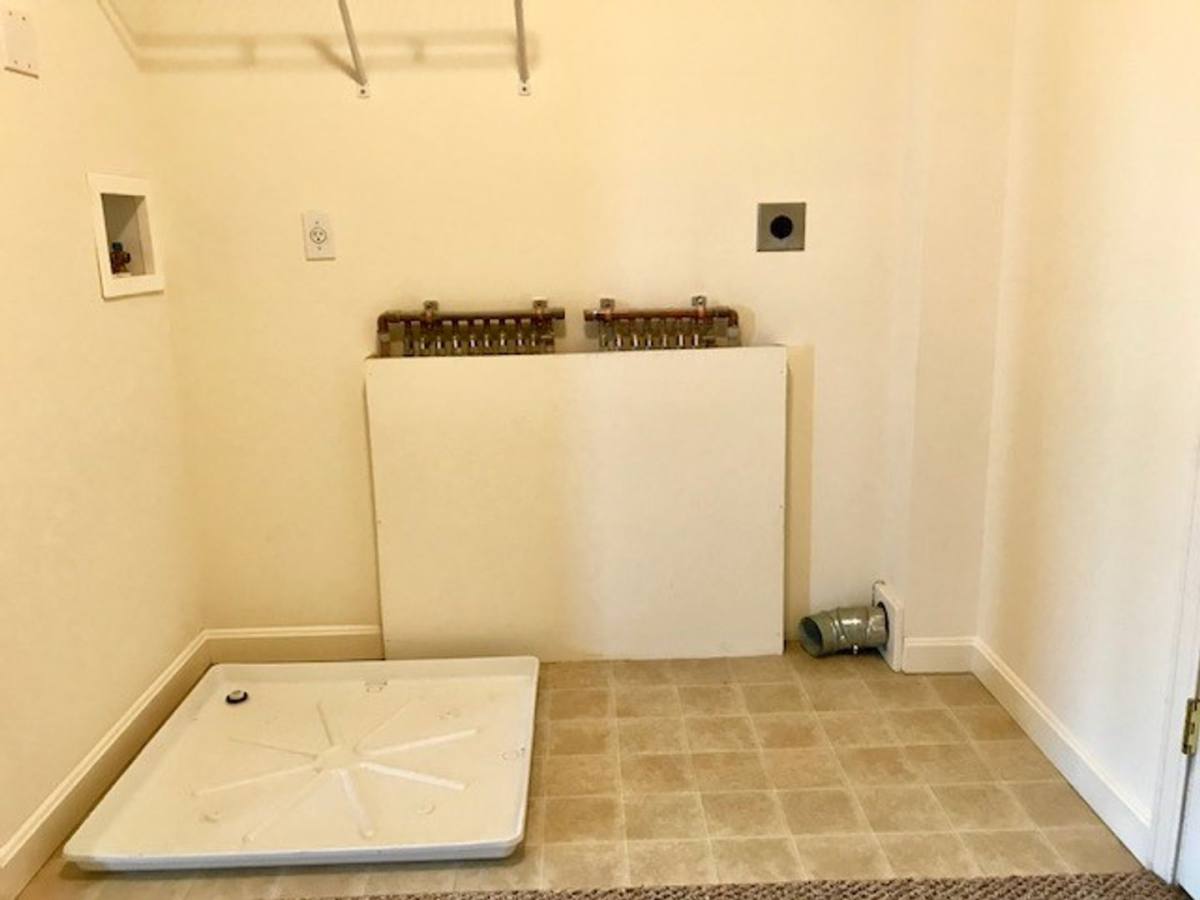 Apartment for rent at 4000 Mead Hill, Newmarket, NH 03857
