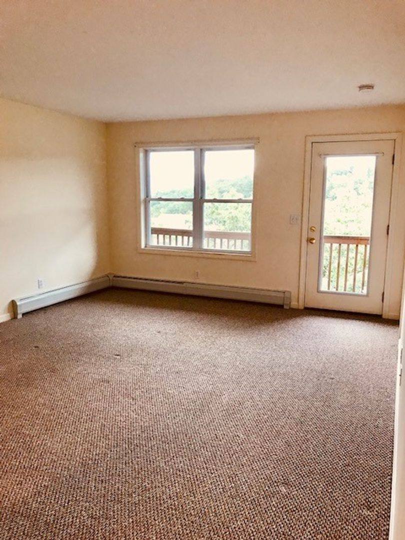 Apartment for rent at 4000 Mead Hill, Newmarket, NH 03857