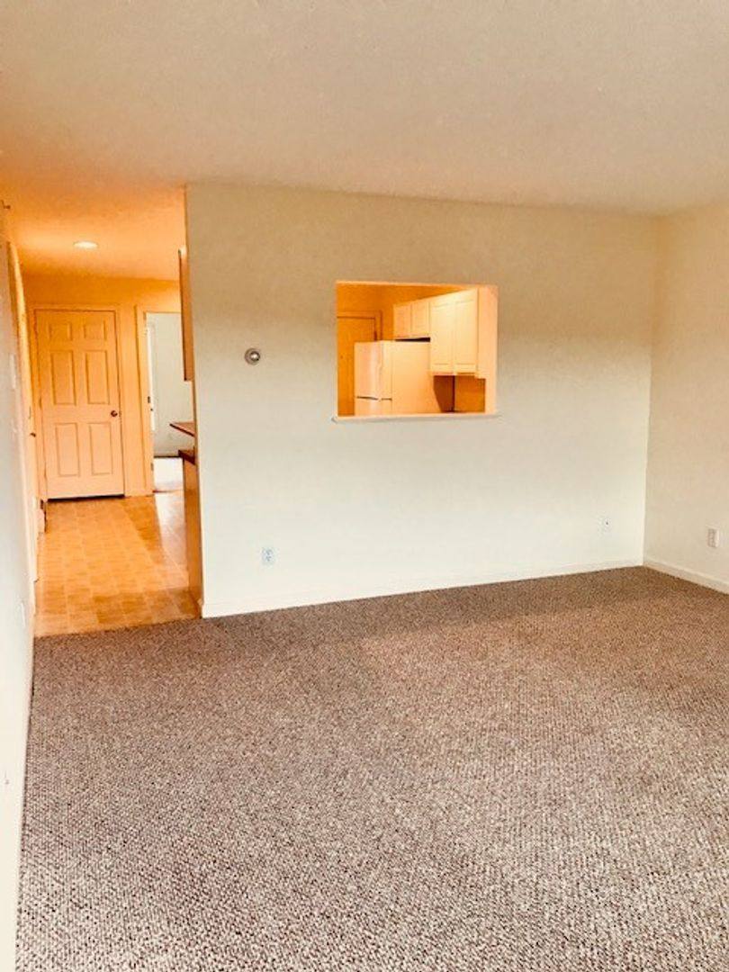 Apartment for rent at 4000 Mead Hill, Newmarket, NH 03857
