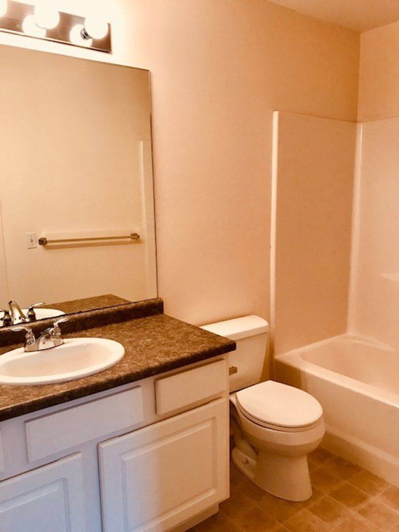 Apartment for rent at 4000 Mead Hill, Newmarket, NH 03857