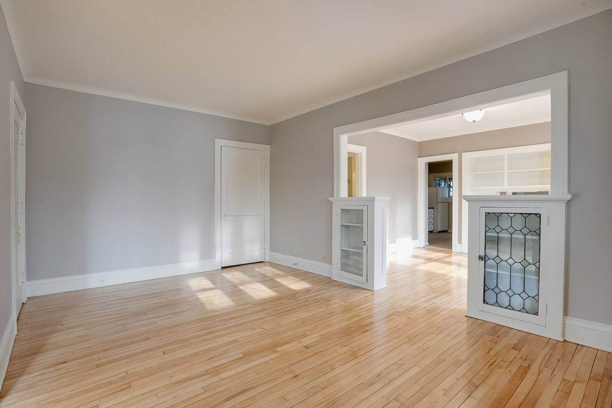 Apartment for rent at 352 Cretin Ave N, Saint Paul, MN 55104