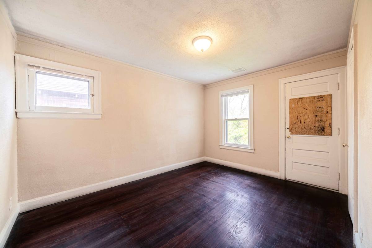 Apartment for rent at 17195 Northlawn St, Detroit, MI 48221