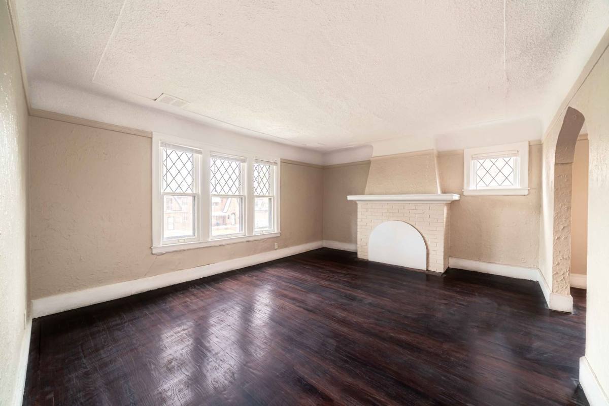 Apartment for rent at 17195 Northlawn St, Detroit, MI 48221