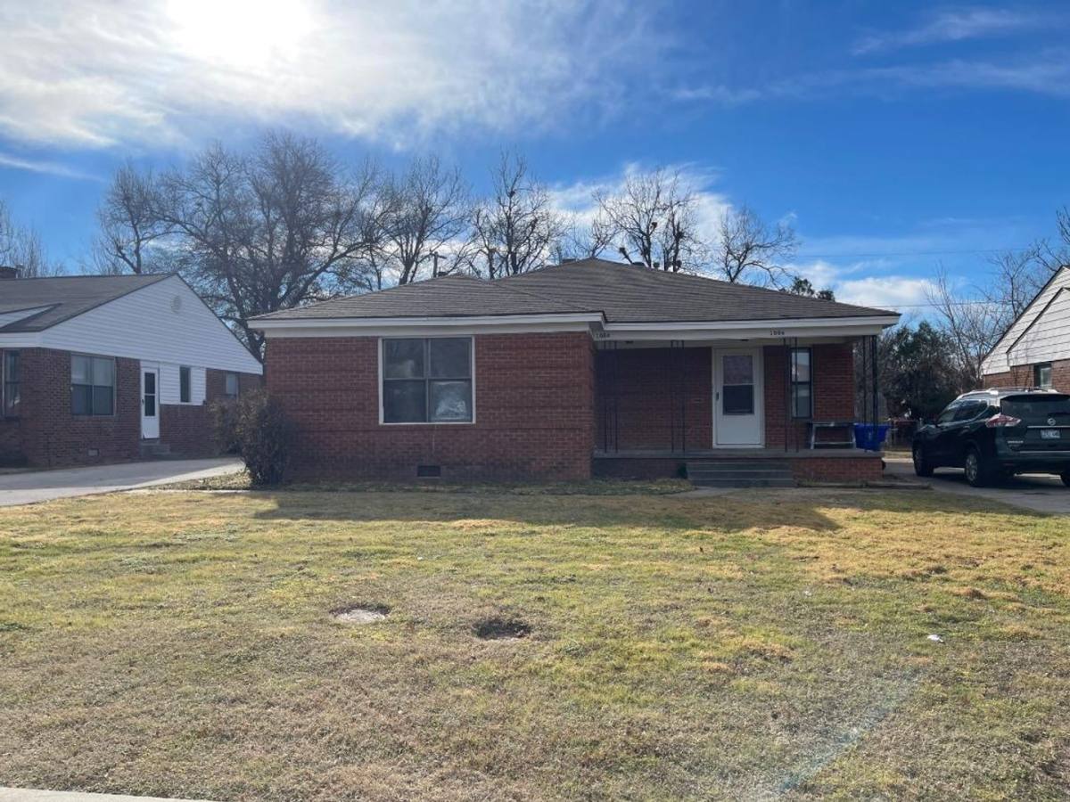 House for rent at 1008 Arkansas St, Norman, OK 73071