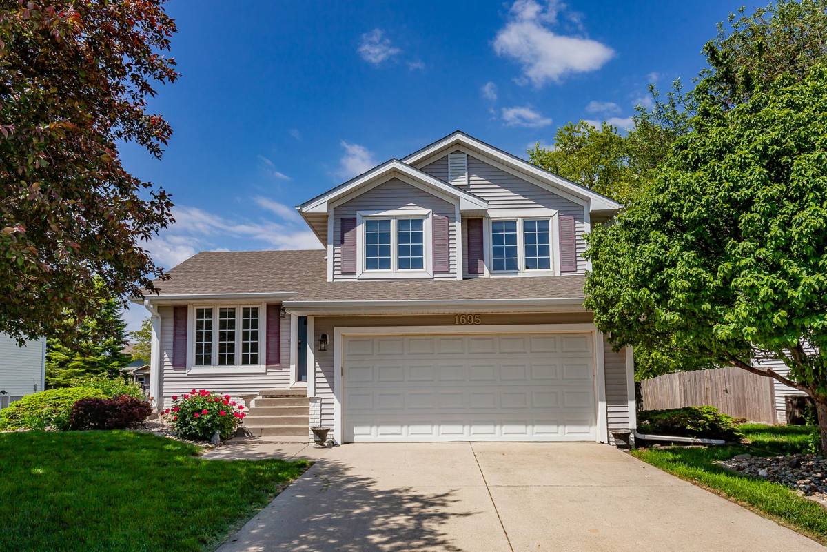 House for rent at 1695 SE Olson Dr, Waukee, IA 50263