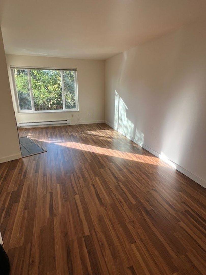 Apartment for rent at 503 13th Ave E, Seattle, WA 98102
