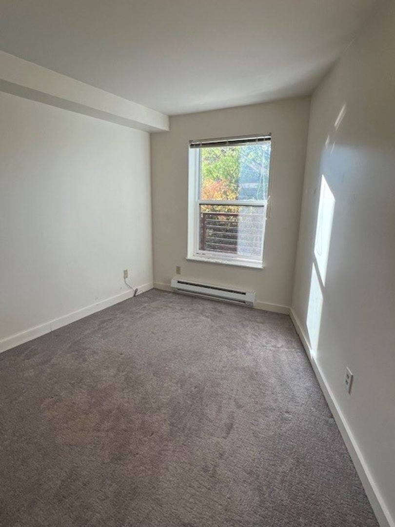 Apartment for rent at 503 13th Ave E, Seattle, WA 98102