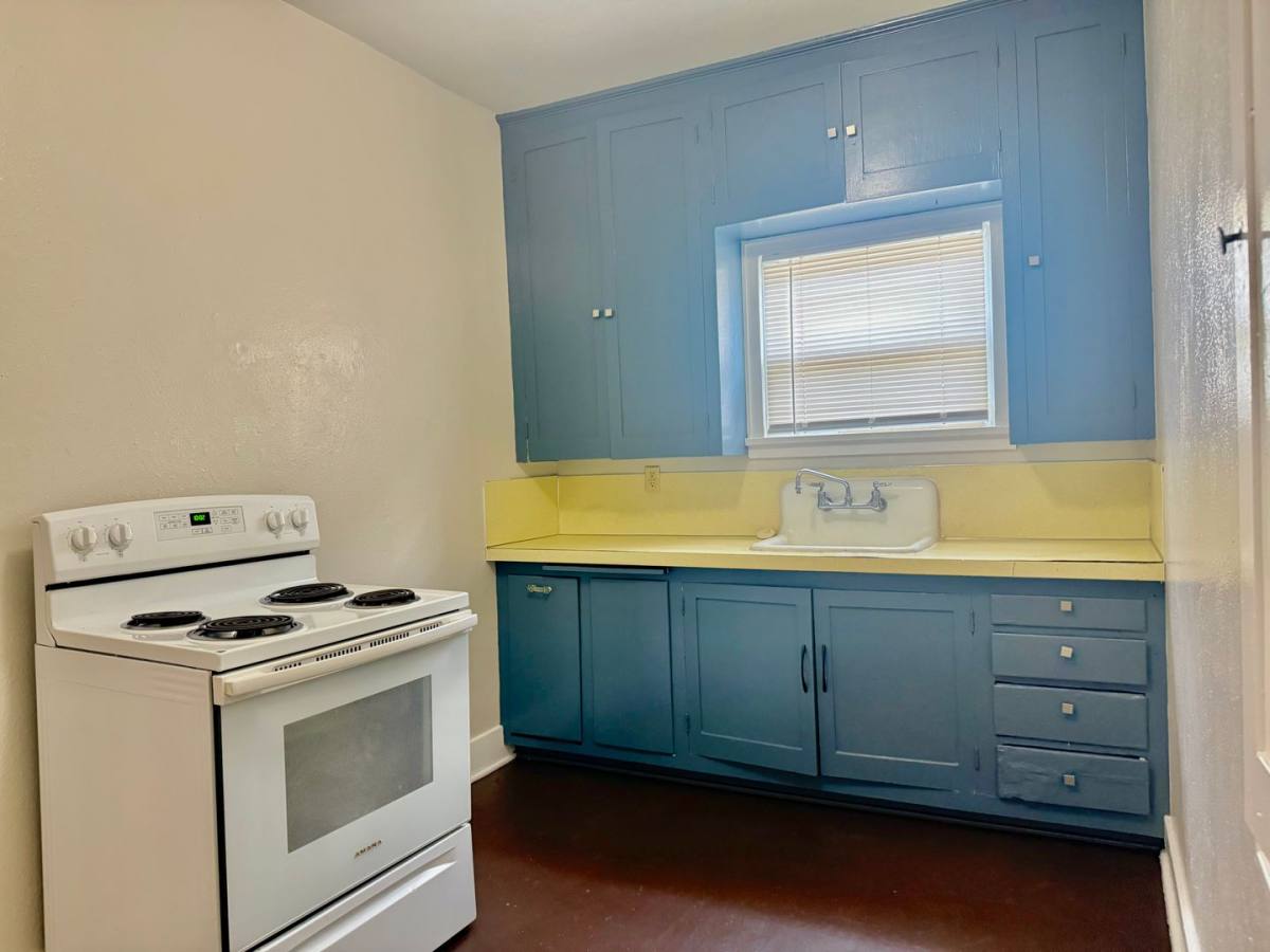 Apartment for rent at 1904 3rd St, La Grande, OR 97850
