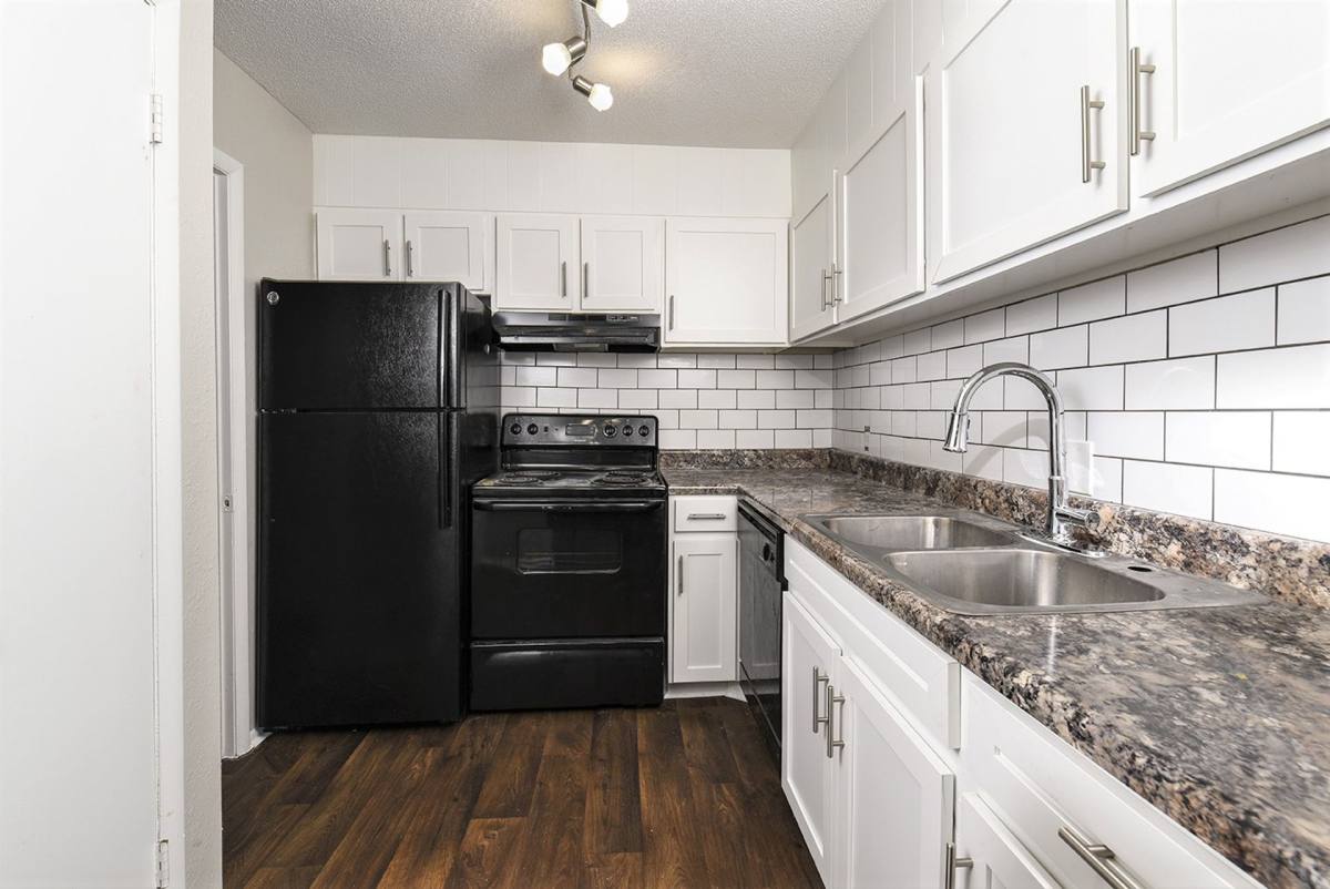 Apartment for rent at 403 Edgecrest Dr, Birmingham, AL 35209