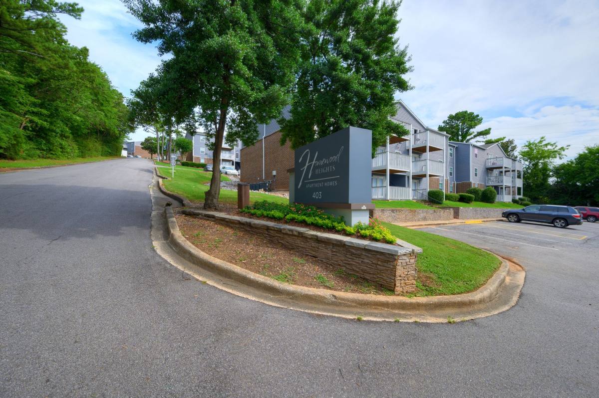 Apartment for rent at 403 Edgecrest Dr, Birmingham, AL 35209