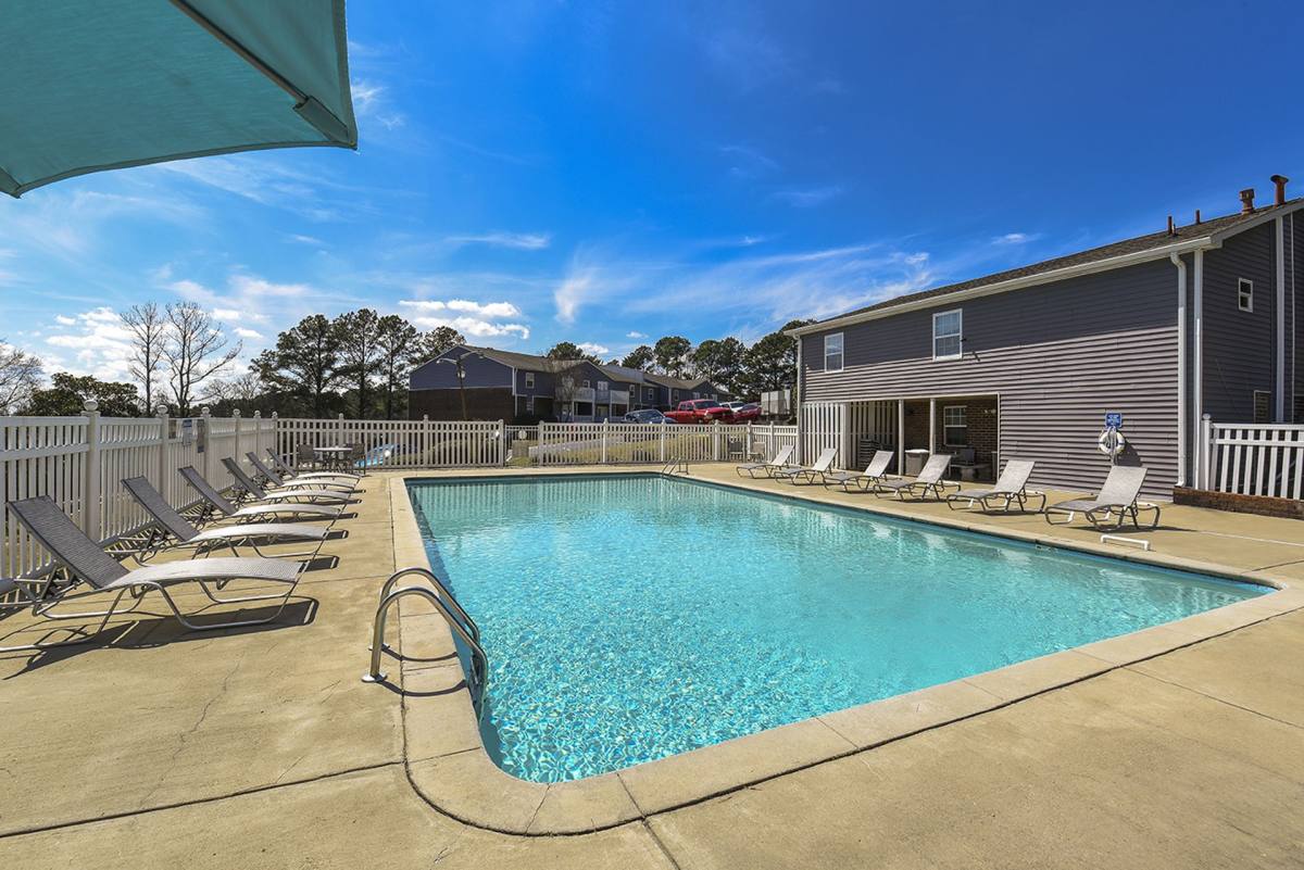 Apartment for rent at 403 Edgecrest Dr, Birmingham, AL 35209