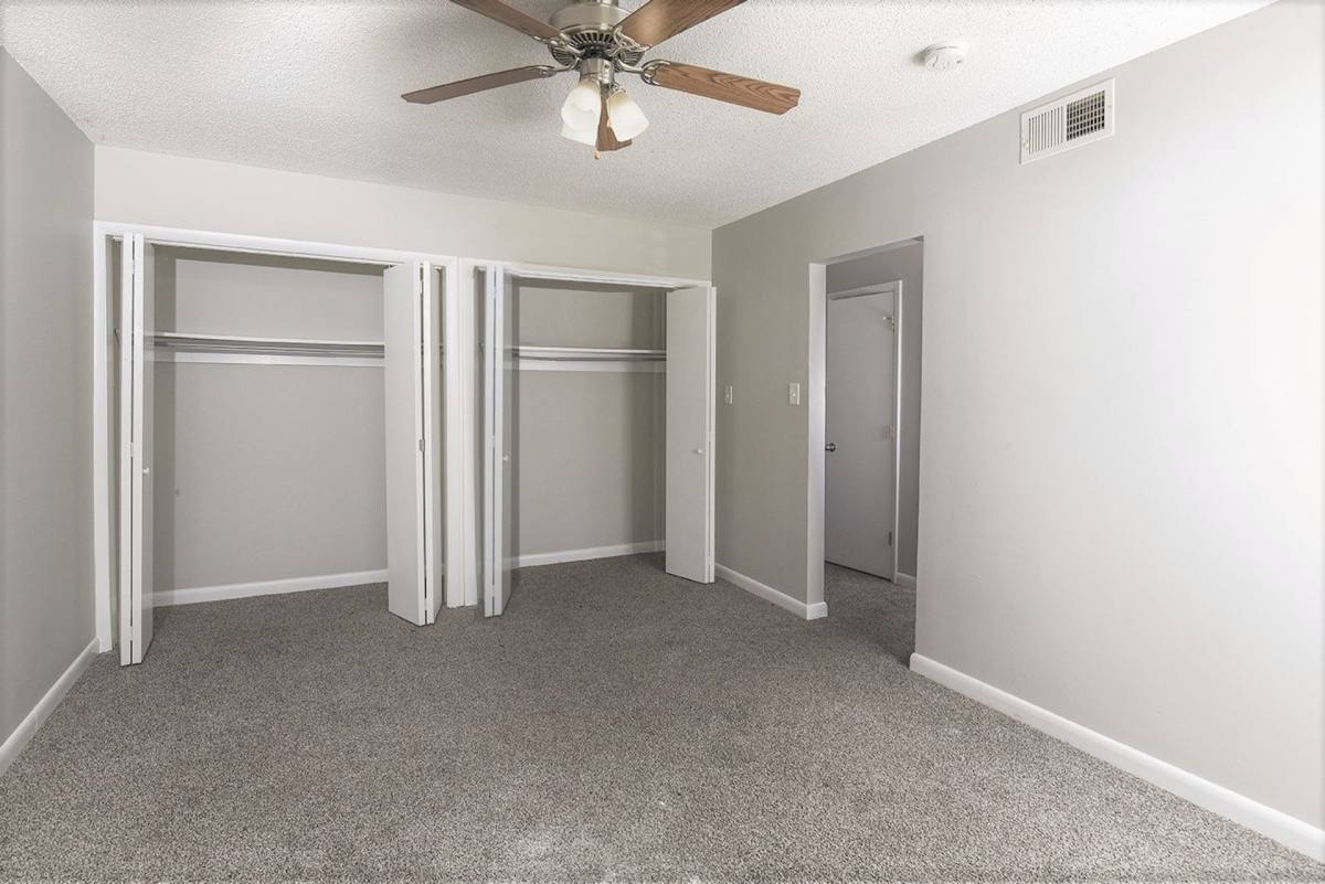 Apartment for rent at 403 Edgecrest Dr, Birmingham, AL 35209