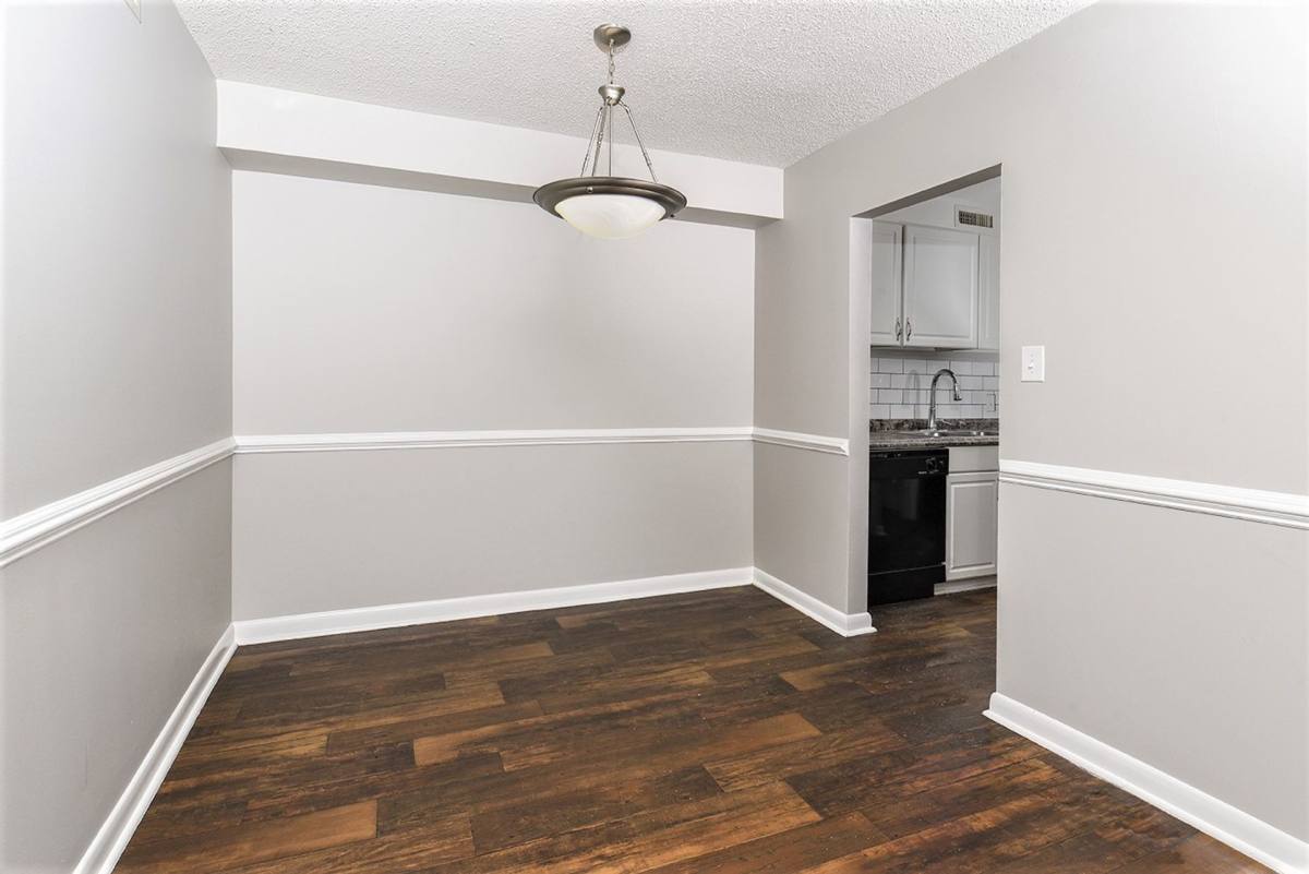 Apartment for rent at 403 Edgecrest Dr, Birmingham, AL 35209