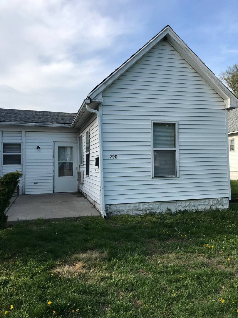 Apartment for rent at 740 Y St, Lincoln, NE 68508