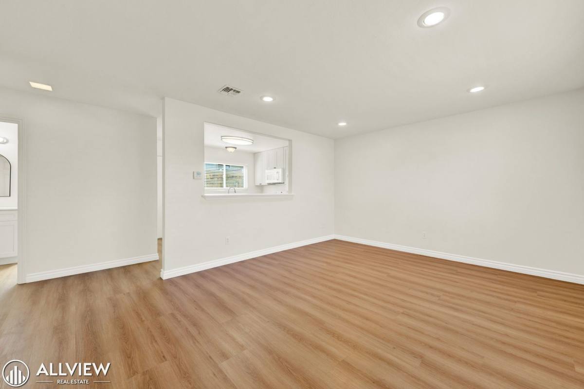 Apartment for rent at 980 E Mission Ave, Escondido, CA 92025
