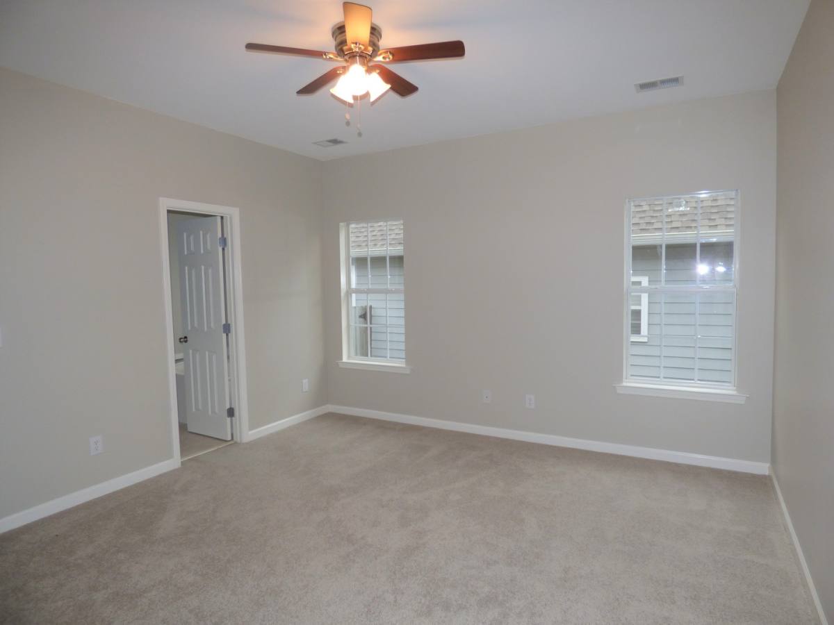 House for rent at 951 Savannah Lane, Calera, AL 35040